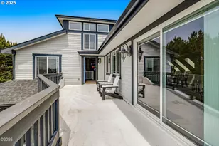 1201 NW Bayshore Dr, Waldport, OR 97394 - Photo 35