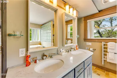1201 NW Bayshore Dr, Waldport, OR 97394 - Photo 25