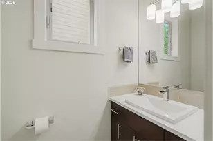 9621 SW 48th Ave, Portland, OR 97219 - Photo 17