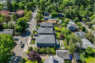9621 SW 48th Ave, Portland, OR 97219 - Photo 41