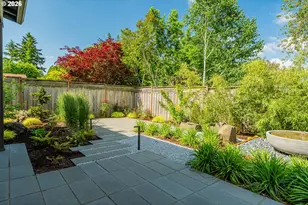 9621 SW 48th Ave, Portland, OR 97219 - Photo 37