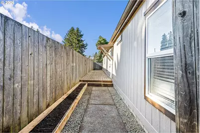 3648 Rivercrest Dr, Eugene, OR 97404 - Photo 33