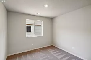 686 Minnesota, Lebanon, OR 97355 - Photo 5