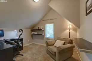 7915 NE Rockne Way, Hillsboro, OR 97006 - Photo 15
