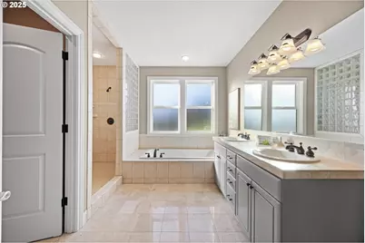 4240 NW Twilight Ter, Portland, OR 97229 - Photo 19