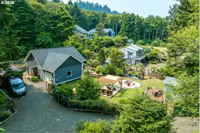 5230 4th St, Tillamook, OR 97141 - Photo 17