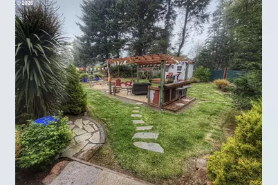5230 4th St, Tillamook, OR 97141 - Photo 35
