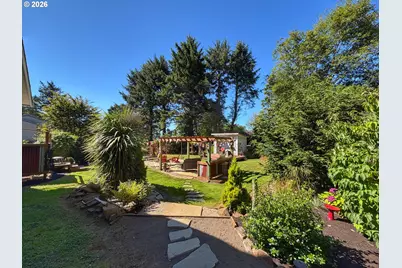 5230 4th St, Tillamook, OR 97141 - Photo 43
