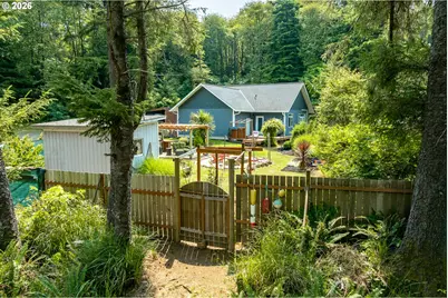 5230 4th St, Tillamook, OR 97141 - Photo 1