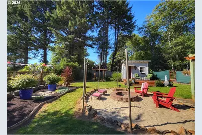 5230 4th St, Tillamook, OR 97141 - Photo 39