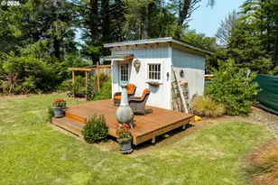 5230 4th St, Tillamook, OR 97141 - Photo 19