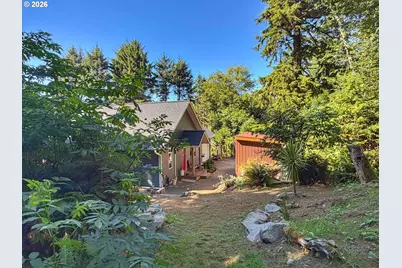 5230 4th St, Tillamook, OR 97141 - Photo 39