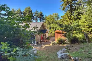 5230 4th St, Tillamook, OR 97141 - Photo 39