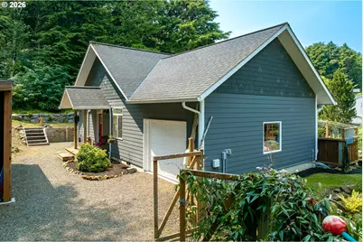 5230 4th St, Tillamook, OR 97141 - Photo 5