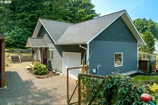 5230 4th St, Tillamook, OR 97141 - Photo 5