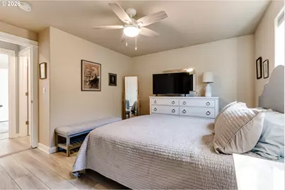 2427 Mountain Ter, Eugene, OR 97408 - Photo 15