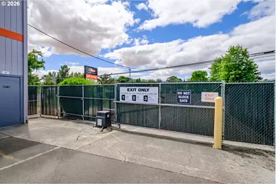 33845 Highway 99E, Tangent, OR 97389 - Photo 11