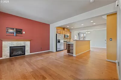 10552 NE Gateway St, Hillsboro, OR 97006 - Photo 5