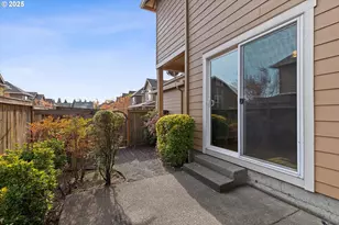 10552 NE Gateway St, Hillsboro, OR 97006 - Photo 33