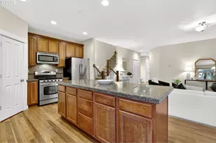 11307 NW Kimble Ct, Portland, OR 97229 - Photo 13