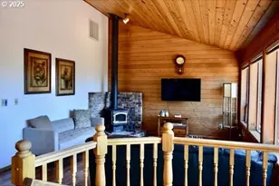 34518 Mutts Way, Gold Beach, OR 97444 - Photo 15