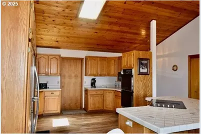 34518 Mutts Way, Gold Beach, OR 97444 - Photo 5