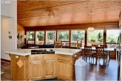 34518 Mutts Way, Gold Beach, OR 97444 - Photo 11