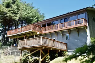 34518 Mutts Way, Gold Beach, OR 97444 - Photo 3