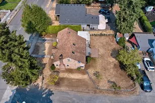845 S Water St, Silverton, OR 97381 - Photo 45