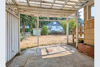 845 S Water St, Silverton, OR 97381 - Photo 43