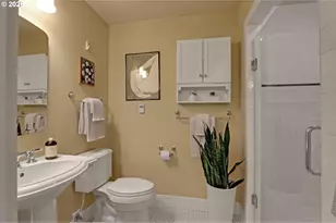 2210 NE 31st Ave, Portland, OR 97212 - Photo 27
