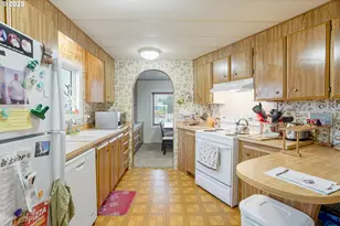 5422 Portland Rd NE, Salem, OR 97305 - Photo 17