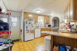 5422 Portland Rd NE, Salem, OR 97305 - Photo 13