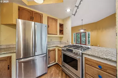 2925 NW Verde Vista Ter, Portland, OR 97035 - Photo 9