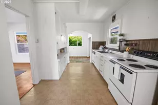671 Florence Ave, Astoria, OR 97103 - Photo 13