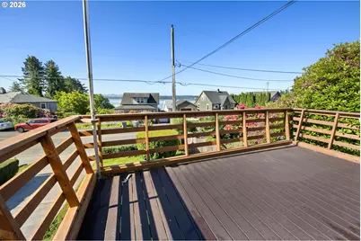 671 Florence Ave, Astoria, OR 97103 - Photo 9
