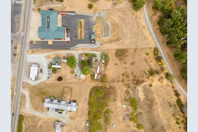 172 S Old Pacific, Myrtle Creek, OR 97457 - Photo 11