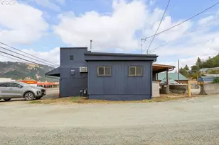 172 S Old Pacific, Myrtle Creek, OR 97457 - Photo 9
