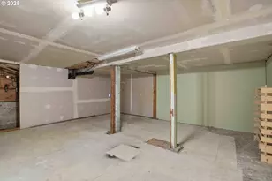 832 N Emerson St, Portland, OR 97217 - Photo 33