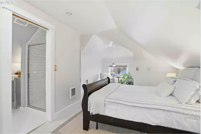 832 N Emerson St, Portland, OR 97217 - Photo 25