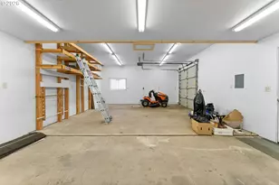 1378 NW Grove St, Roseburg, OR 97471 - Photo 37