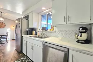 390 N 7th Pl, Harrisburg, OR 97446 - Photo 13