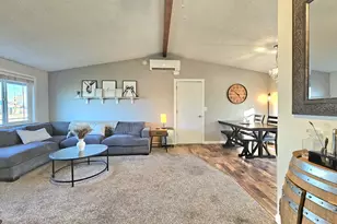 390 N 7th Pl, Harrisburg, OR 97446 - Photo 9