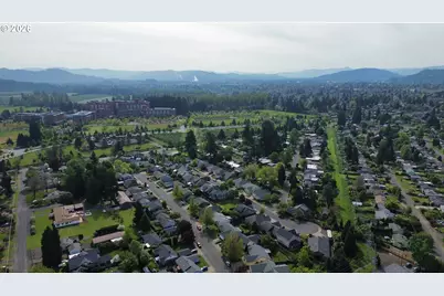 Game Farm, Springfield, OR 97477 - Photo 5
