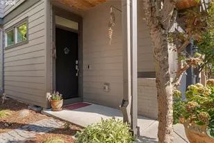 7862 SW Capitol Hill Rd, Portland, OR 97219 - Photo 3
