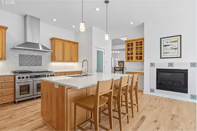 9145 Wallace Rd NW, Salem, OR 97304 - Photo 9