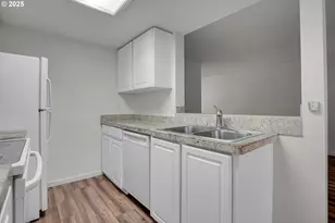 9872 SE Talbert St, Clackamas, OR 97015 - Photo 15