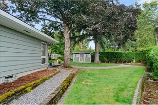 9845 SW Eagle Ln, Beaverton, OR 97008 - Photo 37