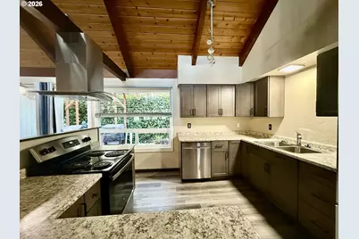 2580 Fir St, North Bend, OR 97459 - Photo 9