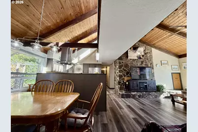 2580 Fir St, North Bend, OR 97459 - Photo 15